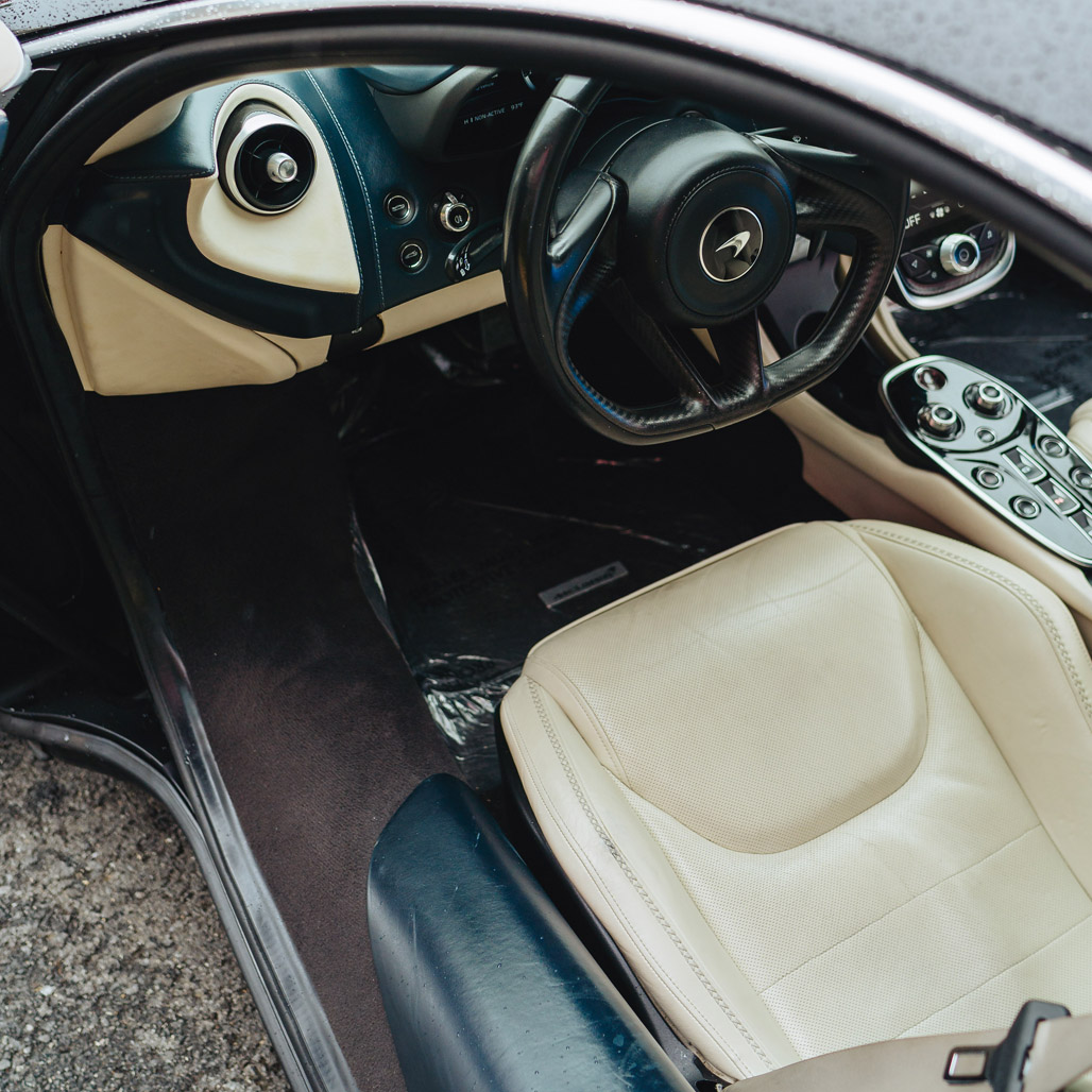 McLaren GT detailing